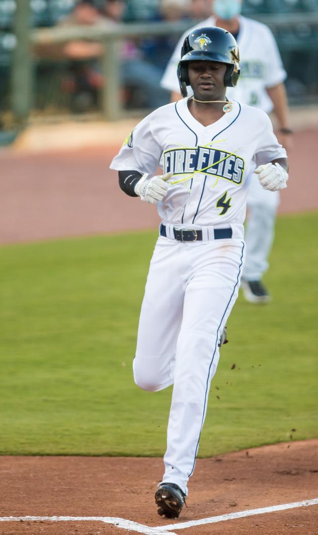 Columbia Fireflies center fielder Diego Hernandez
