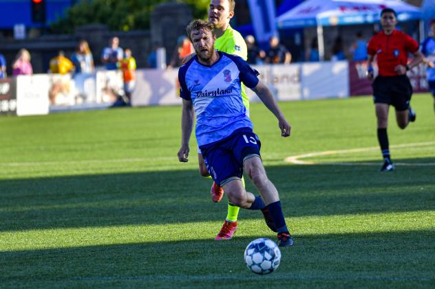 Forward Madison FC battles Union Omaha