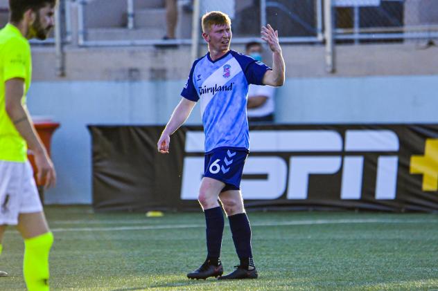 Forward Madison FC midfielder Aaron Molloy vs. Union Omaha
