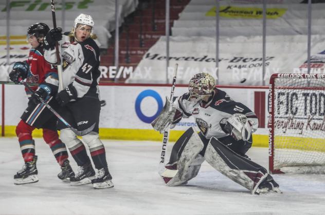 Vancouver Giants goaltender Trent Miner