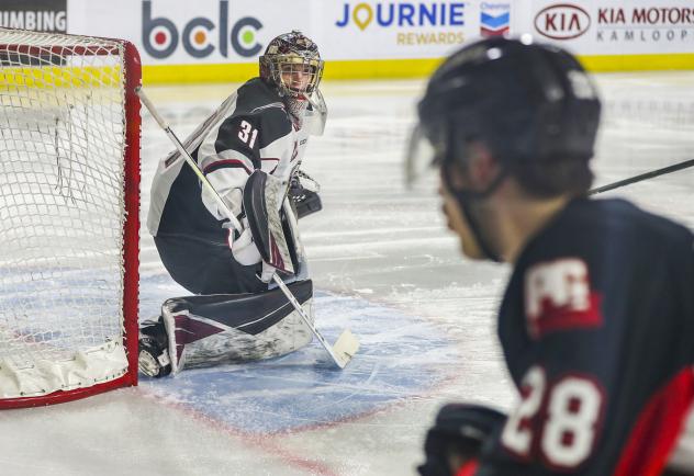 Vancouver Giants goaltender Trent Miner
