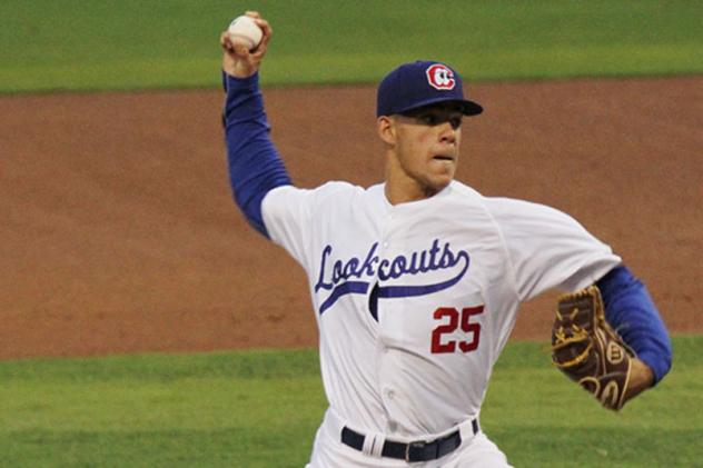 José Berríos pitching for the Chattanooga Lookouts