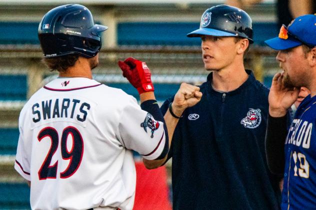 St. Cloud Rox outfielder Nate Swarts