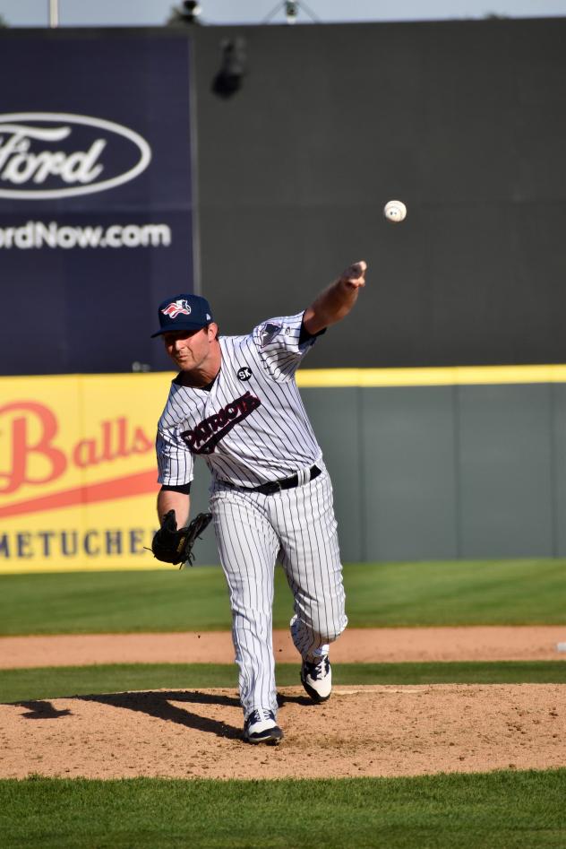 Zack Britton pitching with the Somerset Patriots