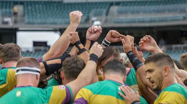 NOLA Gold huddle