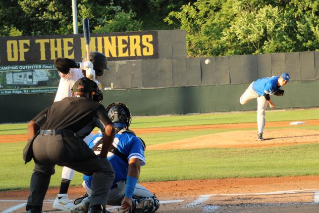 Sussex County Miners at bat against Equipe Quebec