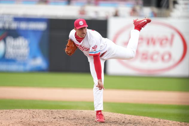 Chicago Dogs LHP Kevin Marnon