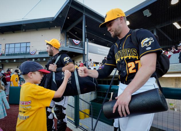 Gastonia Honey Hunters meet some young fans