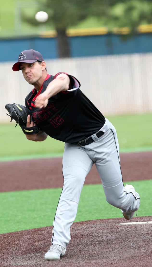 Sioux City Explorers pitcher Patrick Ledet