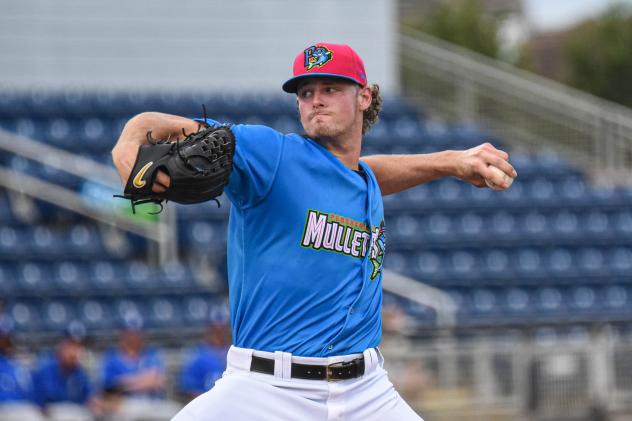 Pensacola Blue Wahoos pitcher Jake Eder