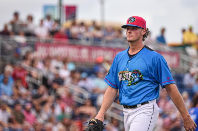 Pensacola Blue Wahoos pitcher Jake Eder