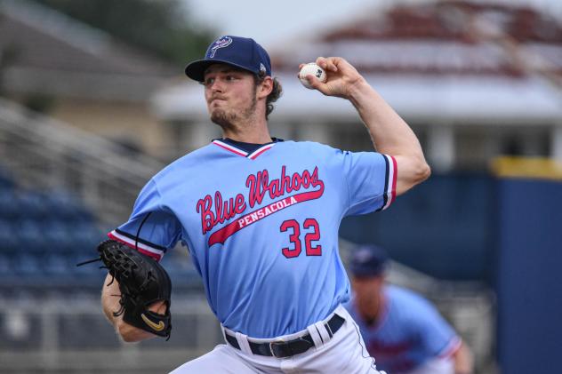Pensacola Blue Wahoos pitcher Jake Eder
