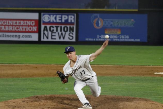 Tri-City Dust Devils pitcher Ryan Smith