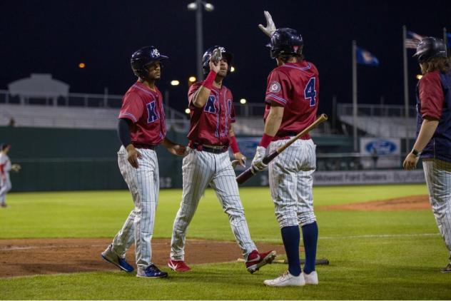 Kansas City Monarchs exchange high fives