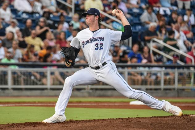 Pensacola Blue Wahoos pitcher Jake Eder