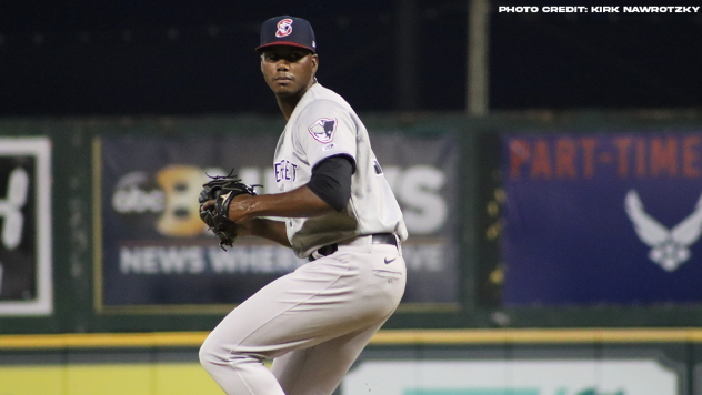 Somerset Patriots pitcher Elvis Peguero