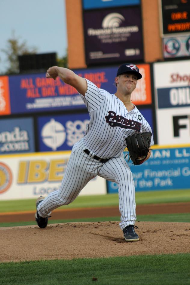 Somerset Patriots pitcher Shawn Semple delivers