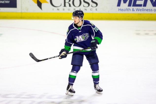 Maine Mariners forward Greg Chase