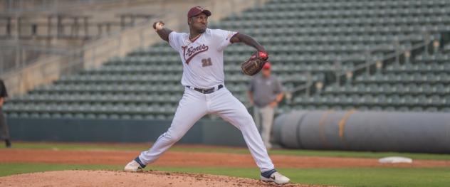 Kansas City Monarchs pitcher Akeem Bostick