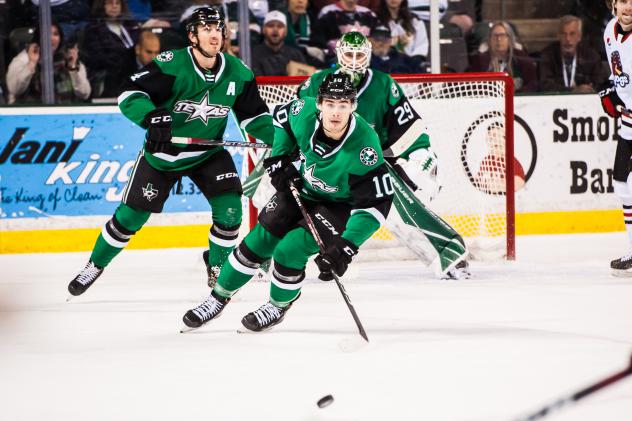 Texas Stars Sign forward Nick Caamano