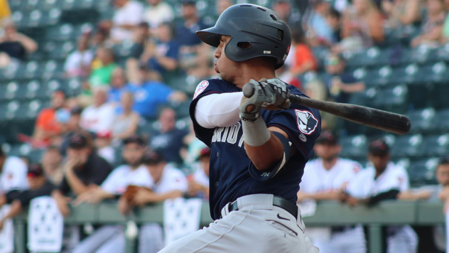 Oswald Peraza of the Somerset Patriots