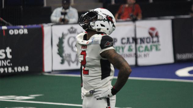 Jacksonville Sharks defensive back Ken Walton II