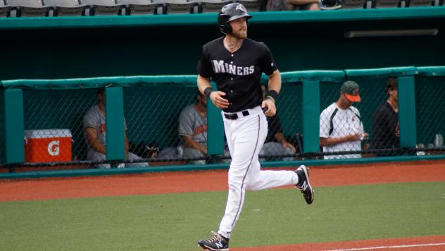 Luke Mangieri of the Southern Illinois Miners