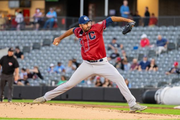 Kansas City Monarchs Justin Donatella against the Chicago Dogs
