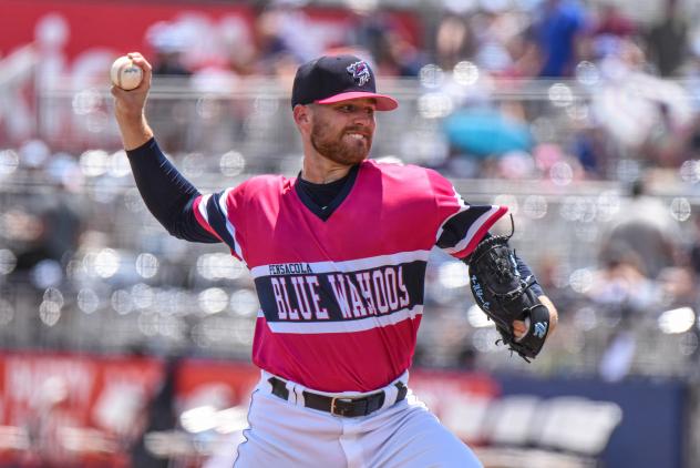 Pensacola Blue Wahoos pitcher Jeff Lindgren