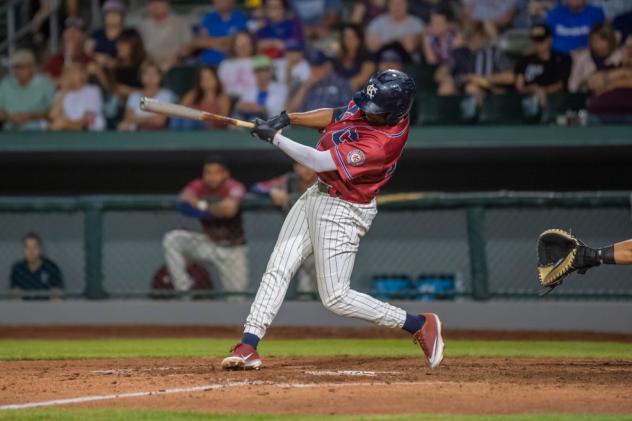 Darnell Sweeney hit a solo home run for the Kansas City Monarchs in the 8th
