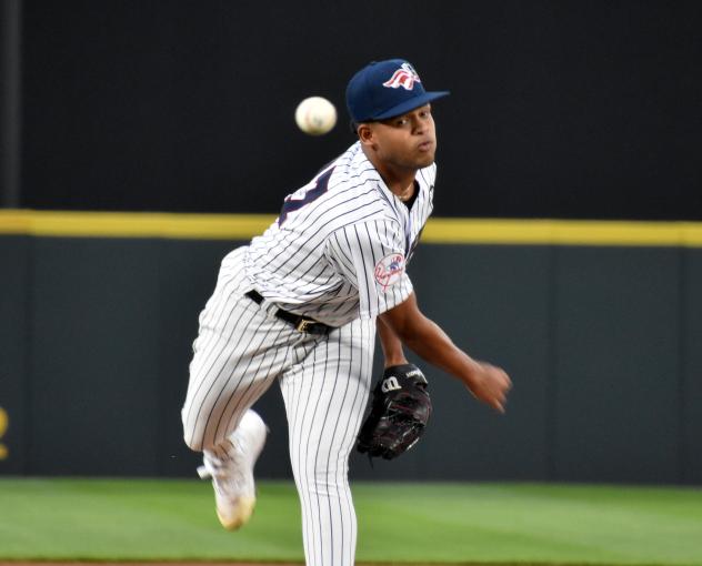 Somerset Patriots pitcher Randy Vasquez