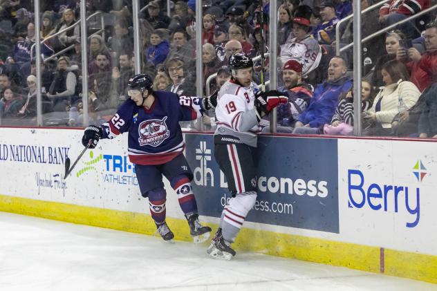 Evansville Thunderbolts forward Hayden Hulton