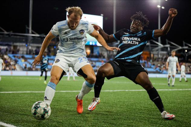 Colorado Springs Switchbacks FC battles El Paso Locomotive FC