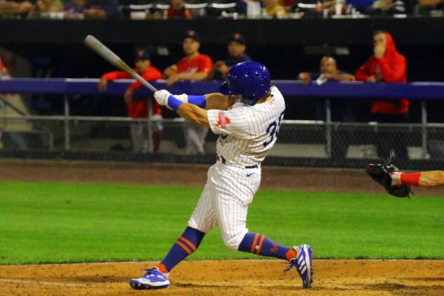 Mark Payton hits a walk-off single in the bottom of the ninth to give the Syracuse Mets a 4-3 win over Worcester