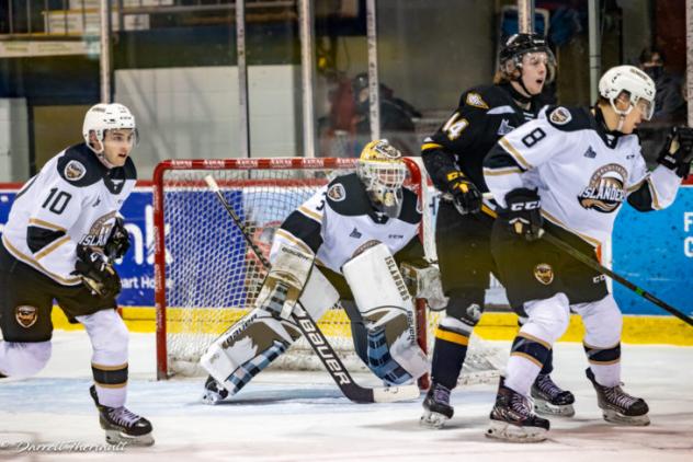 Charlottetown Islanders set up the defence