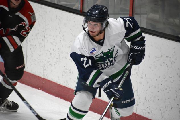 North Iowa Bulls defenseman Sean Vlasich