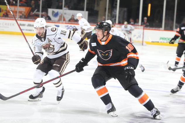 Lehigh Valley Phantoms left wing Isaac Ratcliffe vs. the Hershey Bears