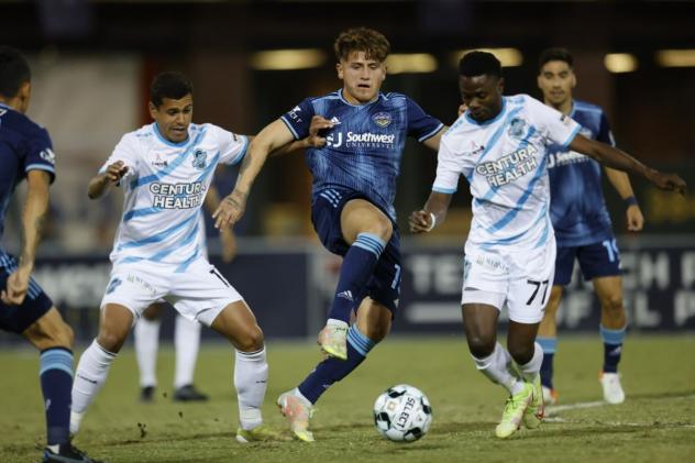 Colorado Springs Switchbacks FC defend against El Paso Locomotive FC