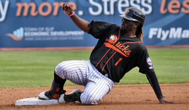 Vladimir Frias of the Long Island Ducks