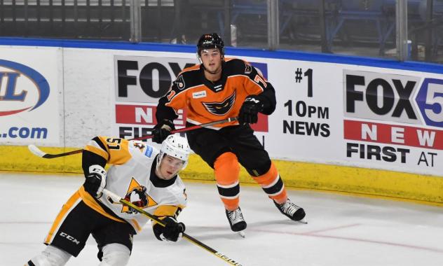 Tyson Foerster of the Lehigh Valley Phantoms (top) vs. the Wilkes-Barre/Scranton Penguins