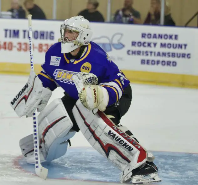 Roanoke Rail Yard Dawgs goaltender Henry Dill
