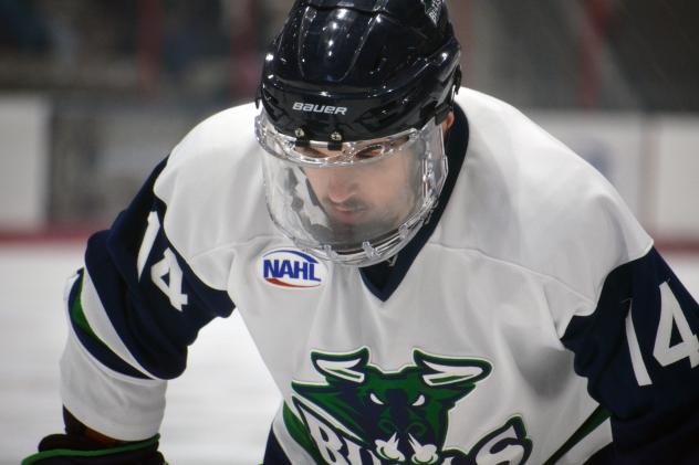 North Iowa Bulls forward Justin Mexico