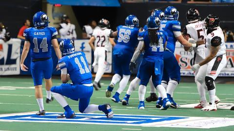 Columbus Lions field goal attempt vs. the Orlando Predators