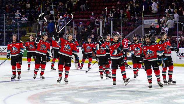 Kelowna Rockets salute the crowd