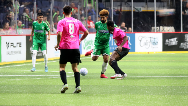 St. Louis Ambush defender Vadim Cojocov vs. the Dallas Sidekicks