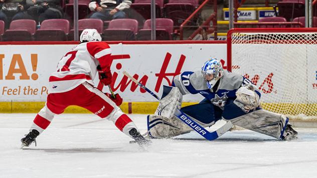 Soo Greyhounds vs. the Sudbury Wolves
