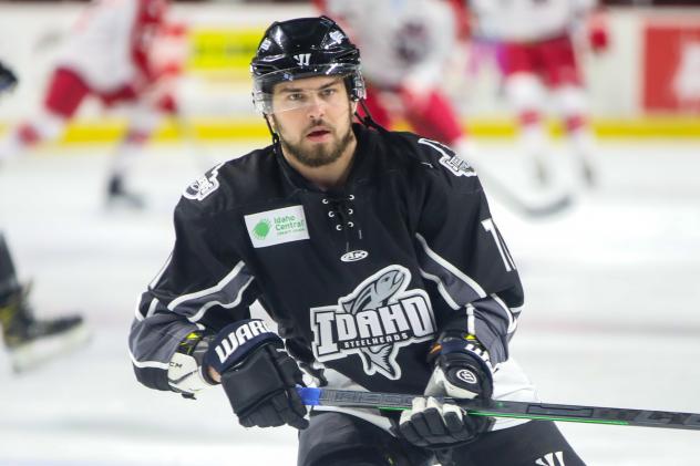 Yauheni Aksiantsiuk with the Idaho Steelheads