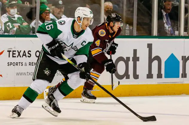 Texas Stars left wing Curtis McKenzie vs. the Chicago Wolves