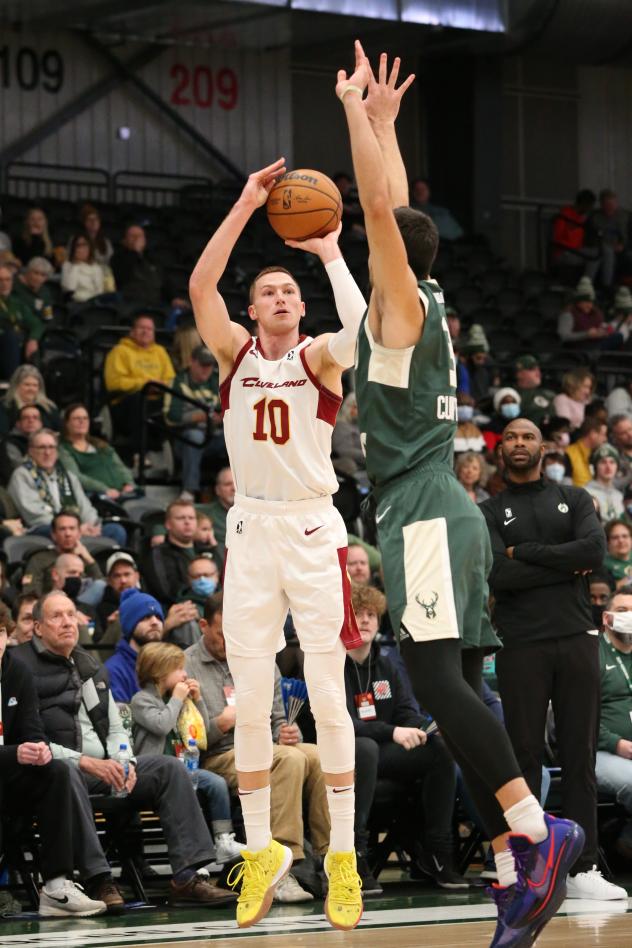 Dylan Windler of the Cleveland Charge takes a shot against the Wisconsin Herd