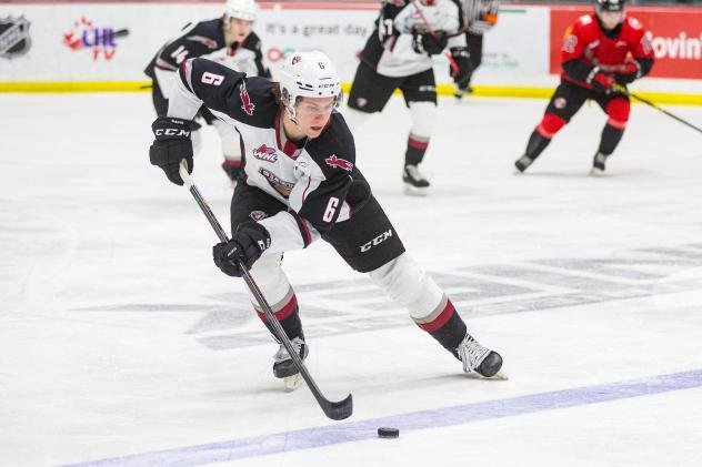 Vancouver Giants defenceman Evan Toth vs. the Prince George Cougars